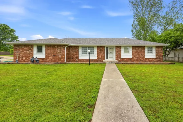 Popular Glendale Terr Real Estate