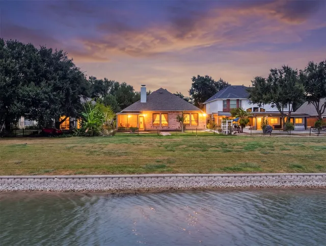 Popular Shadowlake Sec 09 Real Estate