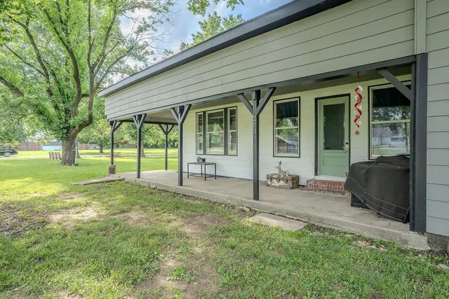 Expensive Weir Real Estate