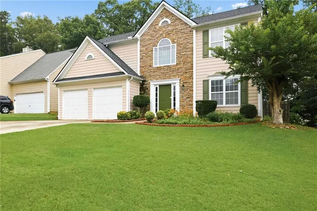 Popular Northbrook Square Real Estate