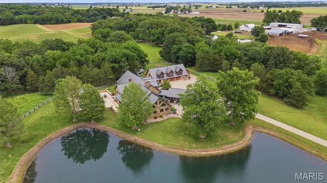 Popular Red Bud Real Estate