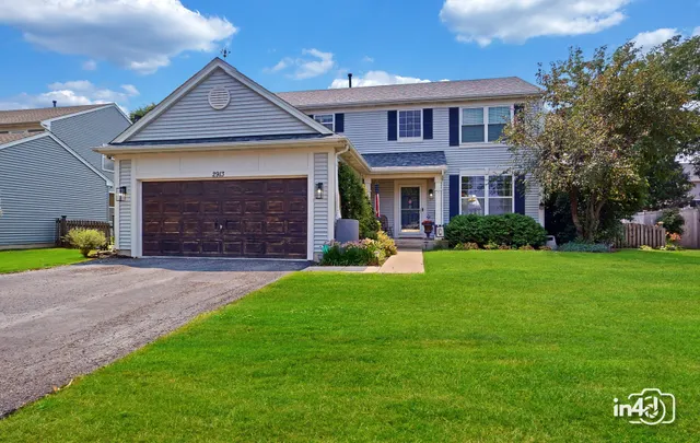 Popular Foxmoor Real Estate