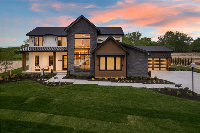 Popular Estates at Chapel Hill Real Estate