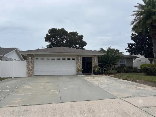 Popular SOUTH POINTE Real Estate