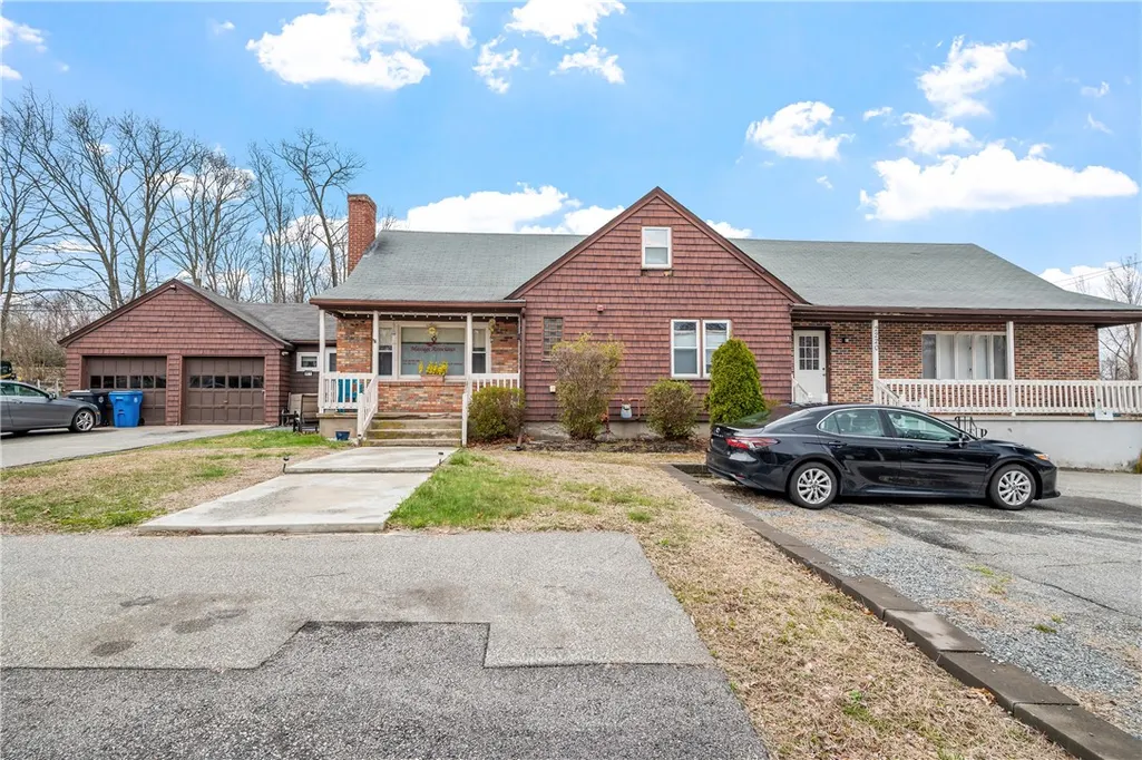 2220 Diamond Hill Rd, Cumberland, RI 02864