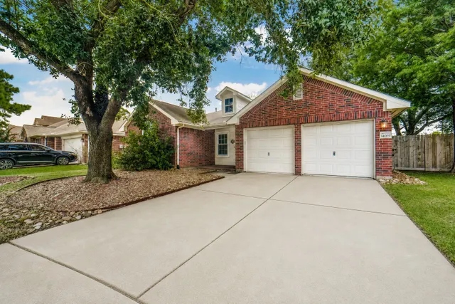 Popular Bradford Colony Sec 03 Real Estate