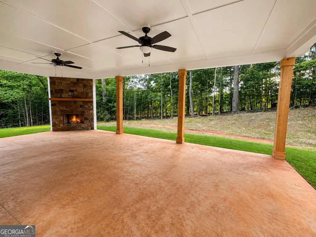 Listing Thumbnail Image 11