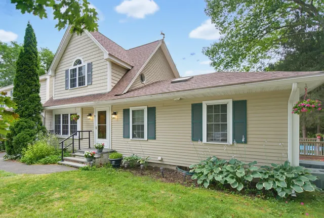 Cheap Newfields Real Estate
