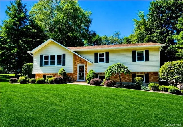 Popular Scenic Hills Real Estate