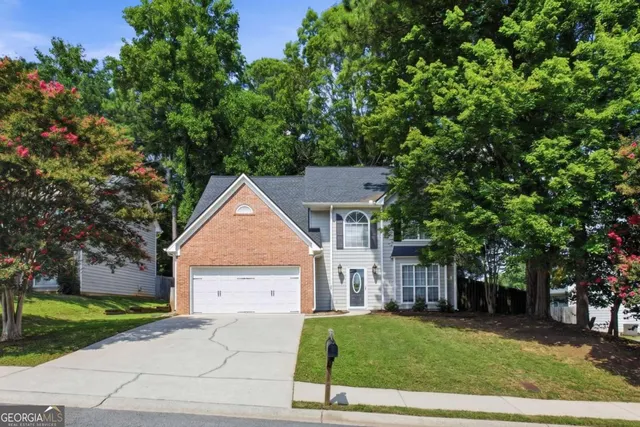 Cheap Suwanee Lakes Real Estate