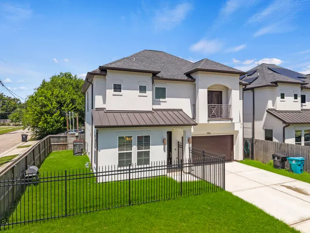 Popular Ambassador Heights Real Estate