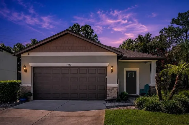Cheap COUNTRY WALK INCREMENT B PH 02 Real Estate