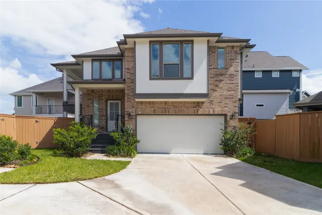Popular Balmoral Sec 26 Real Estate