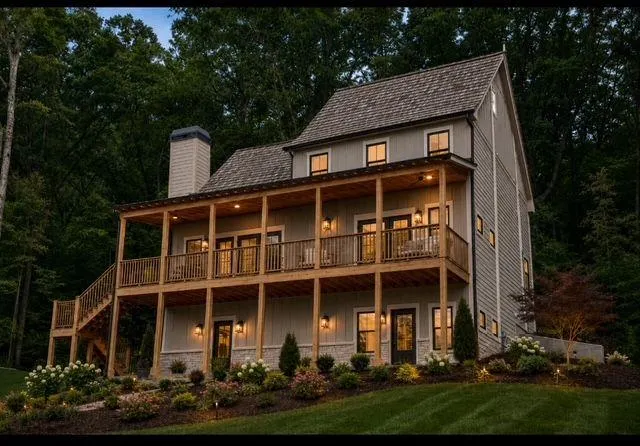 Popular Spring Crest Real Estate