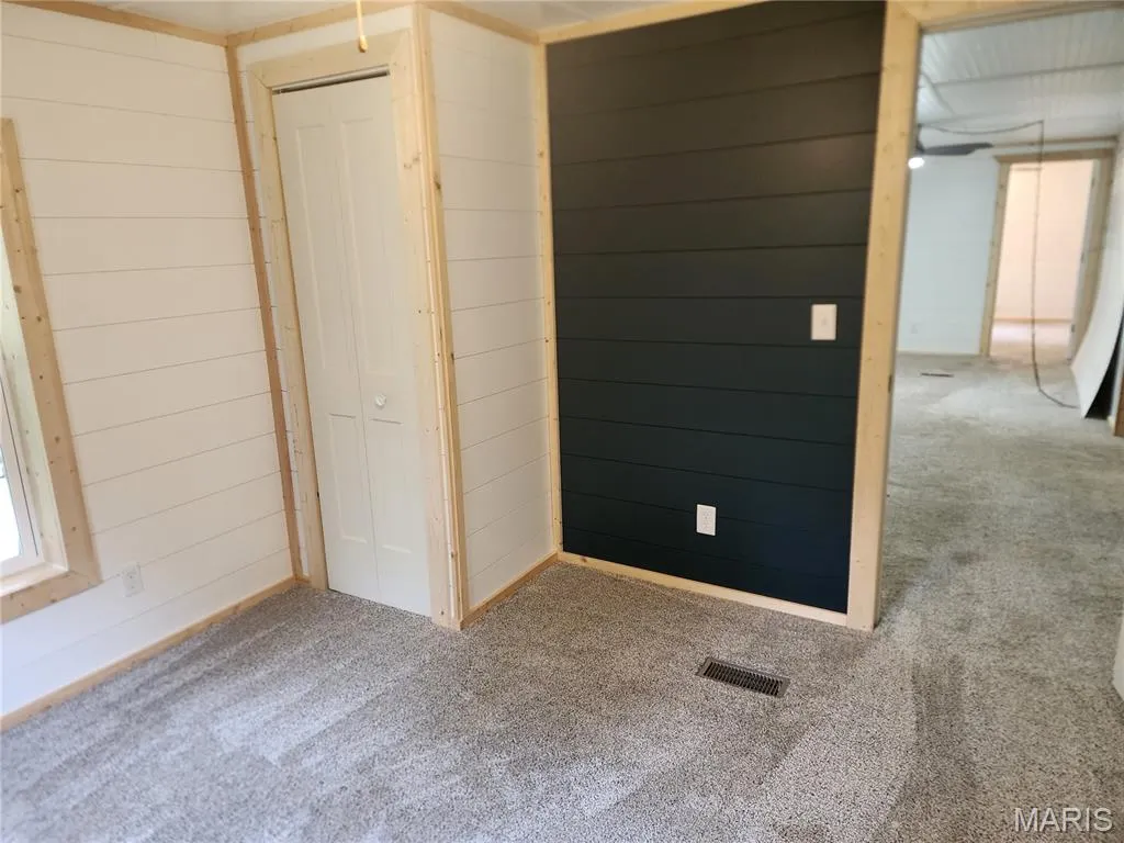 Listing Thumbnail Image 18