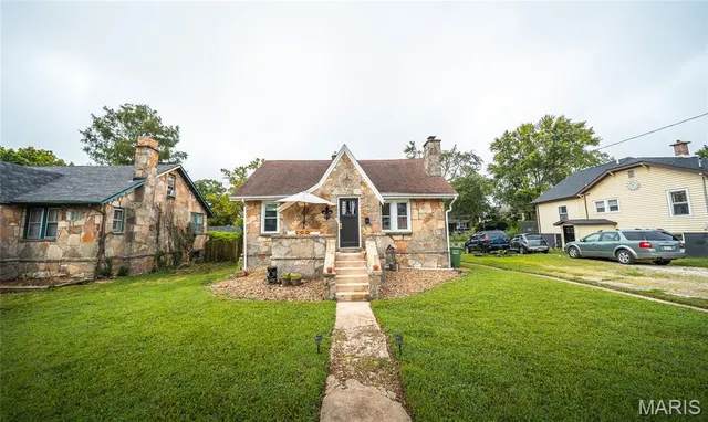 Popular Holloway Add Real Estate