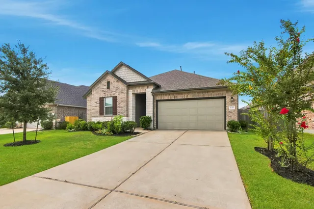 Popular Dellrose Real Estate