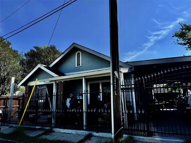 Popular Lahoma Real Estate