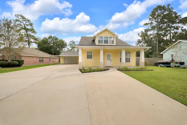 Popular Lake Chateau Woods 05 Real Estate