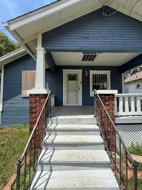 Popular Woodland Hts Real Estate