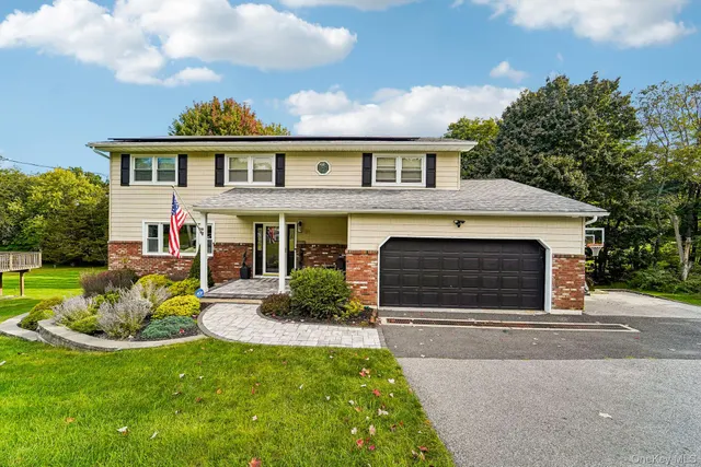 Popular Maple Knolls Real Estate