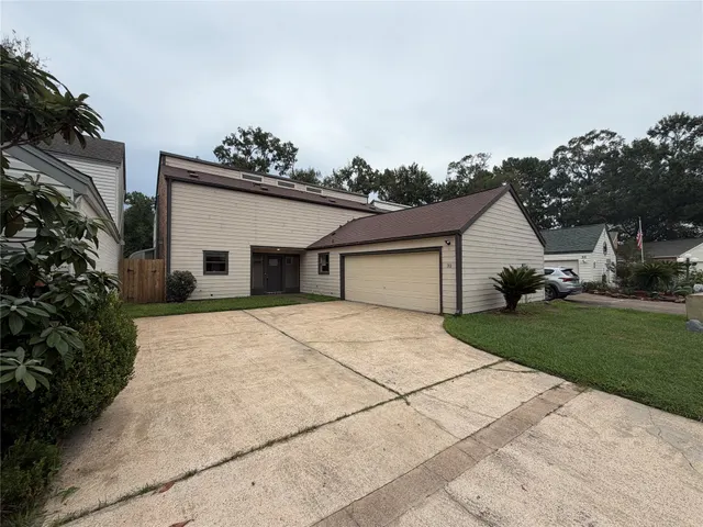 Popular Patiowoods Real Estate