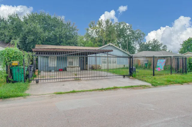 Popular Oak Mdws Add Real Estate