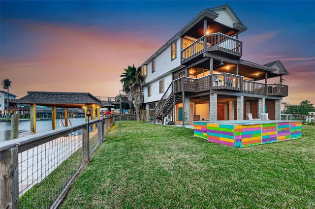 Expensive Bayou Vista Real Estate