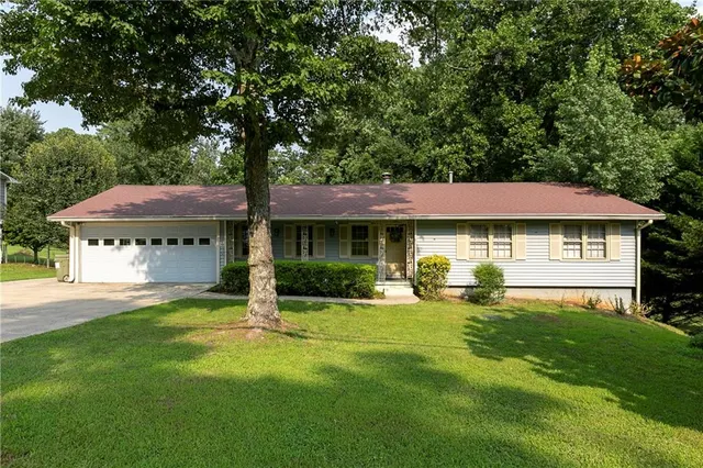 Popular NOWLIN WOODS Real Estate