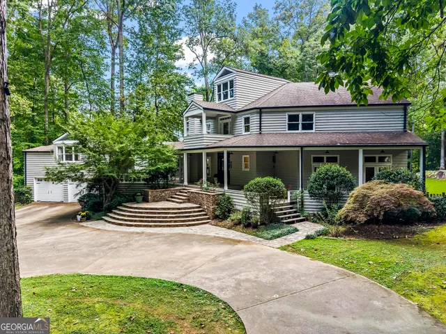 Popular Carriage Green Real Estate