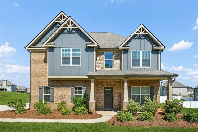 Popular Nine Oaks Real Estate