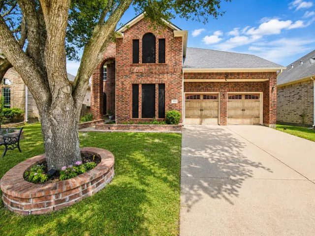 Popular Summer Lakes Real Estate