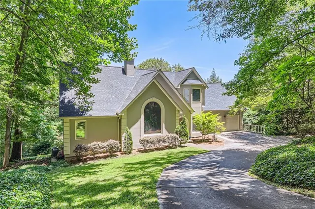 Popular Lake Lucerne Estates Real Estate