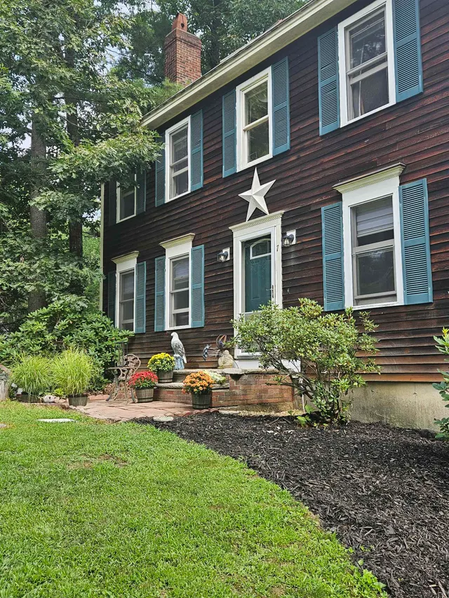 Popular Exeter Real Estate