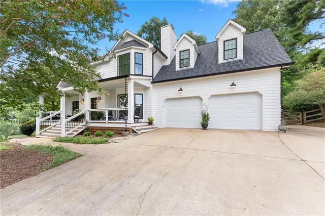 Popular Edgewater at Lanier Real Estate