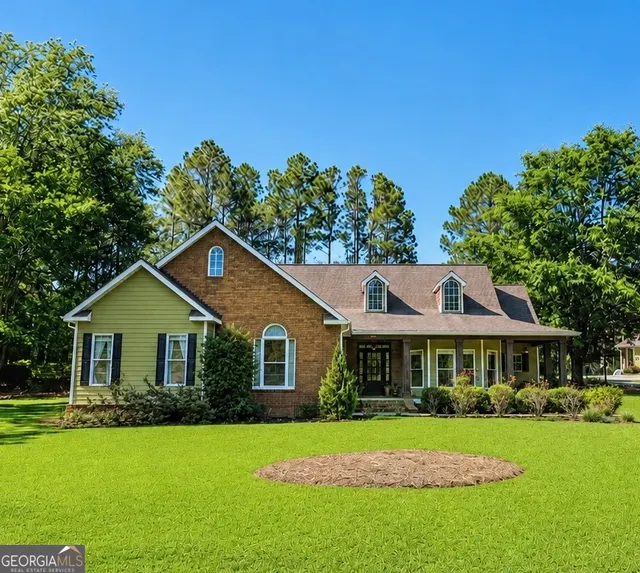 Expensive Pinewood Real Estate