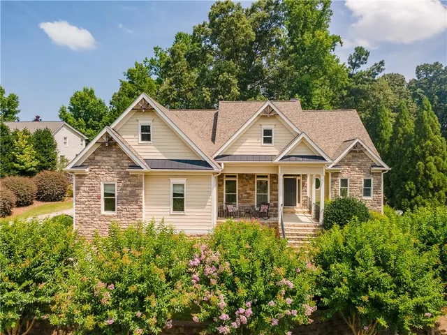 Expensive Heritage Manor Real Estate