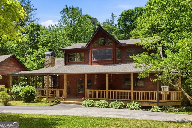 Popular Deer Trails Real Estate