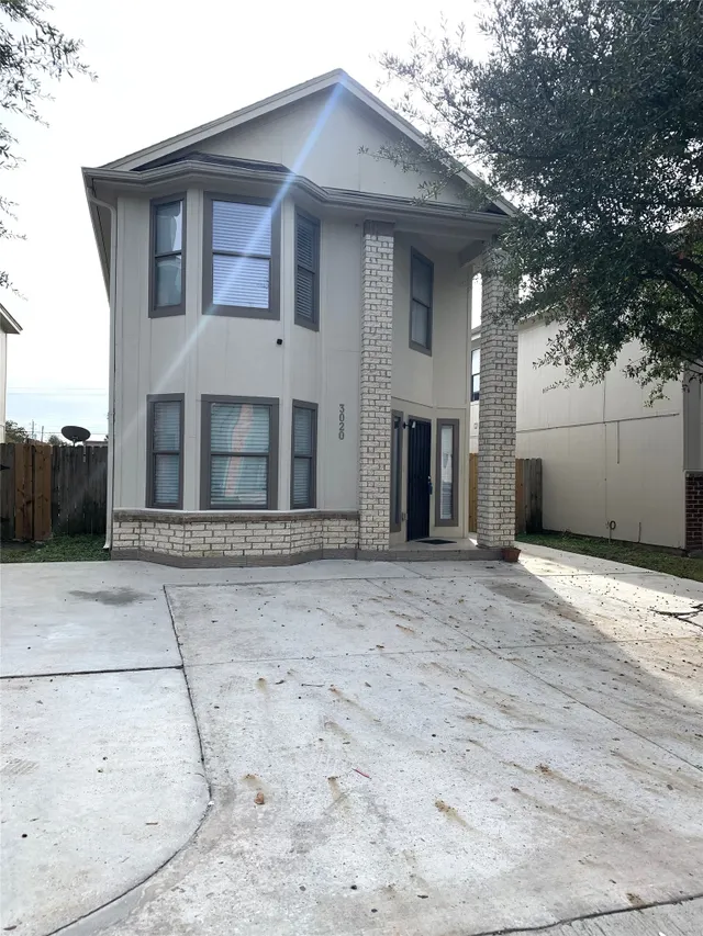 Popular La Estancia Real Estate
