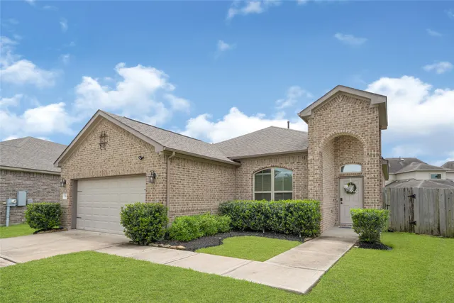 Popular Bayou Maison-Sec 1 Real Estate