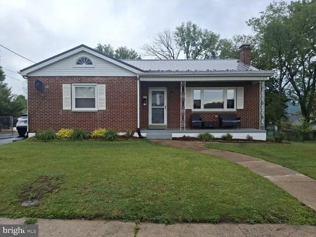 Popular Mapleside Real Estate