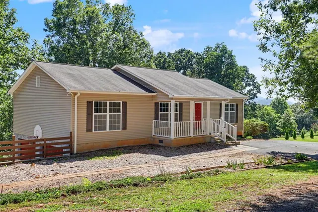 Cheap Downings Place Real Estate