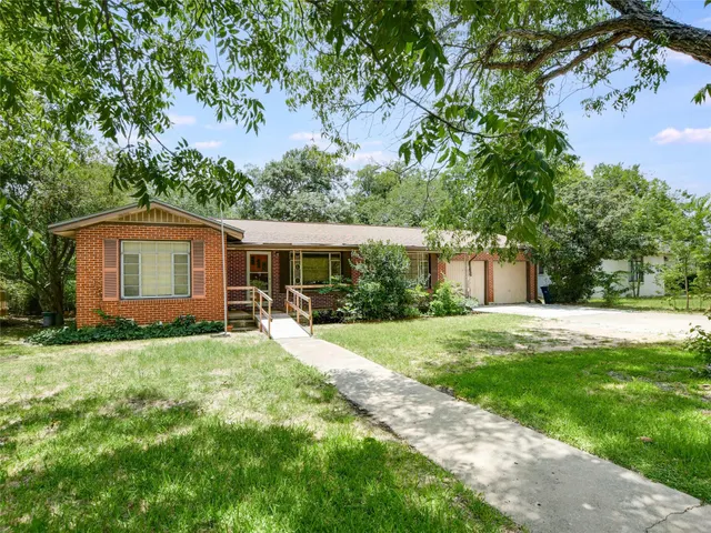 Popular Highland Park Real Estate