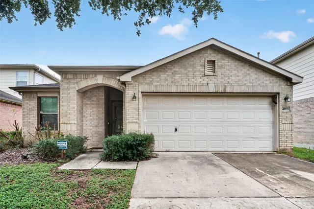Popular Autumn Glen Sec 03 Real Estate