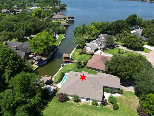 Popular Lake Conroe Hills Real Estate