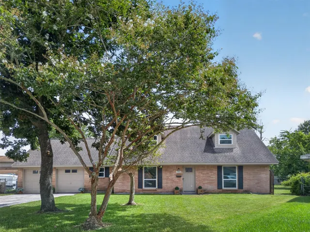 Popular Baybrook Sec 01 Real Estate