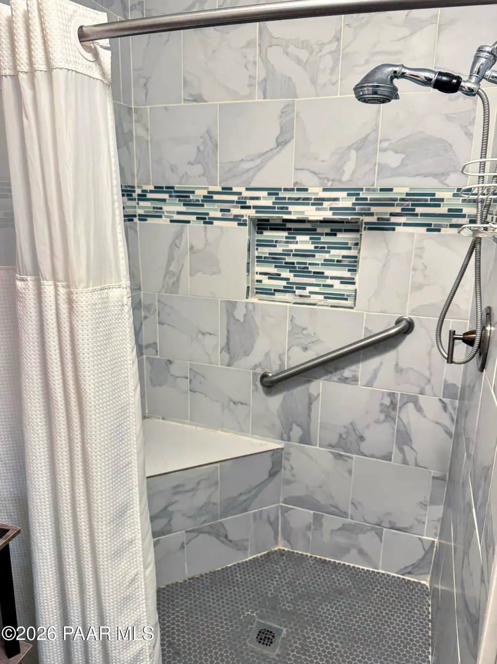 Listing Thumbnail Image 19
