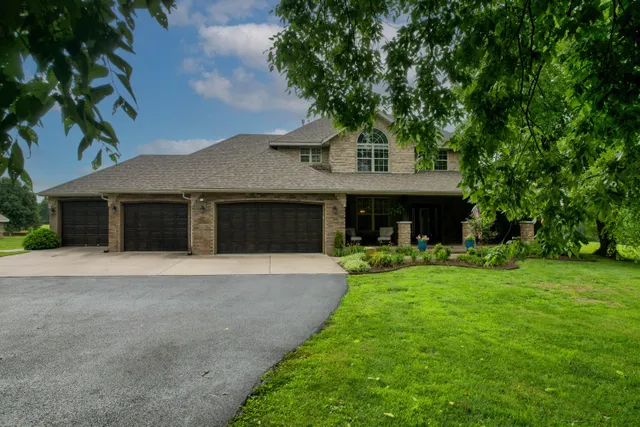 Popular Pebble Creek Real Estate