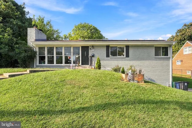 Cheap Colebrooke Real Estate