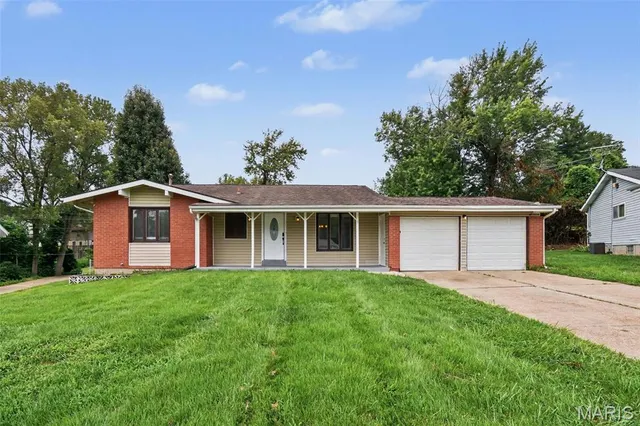 Popular Whitney Chase 2 Real Estate